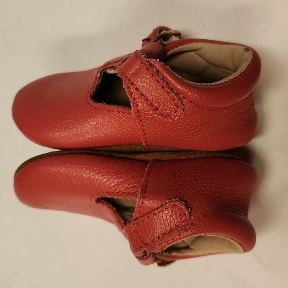Monkey feet Shoes Girls pink size 6-12 m Spots On Bottom - Picture 5 of 8
